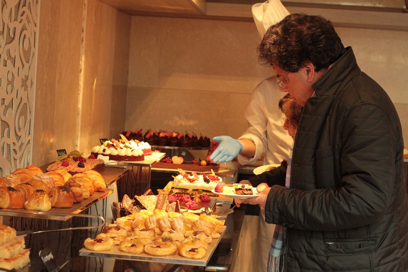 Sunday Buffet at Kempinski Summerland Hotel